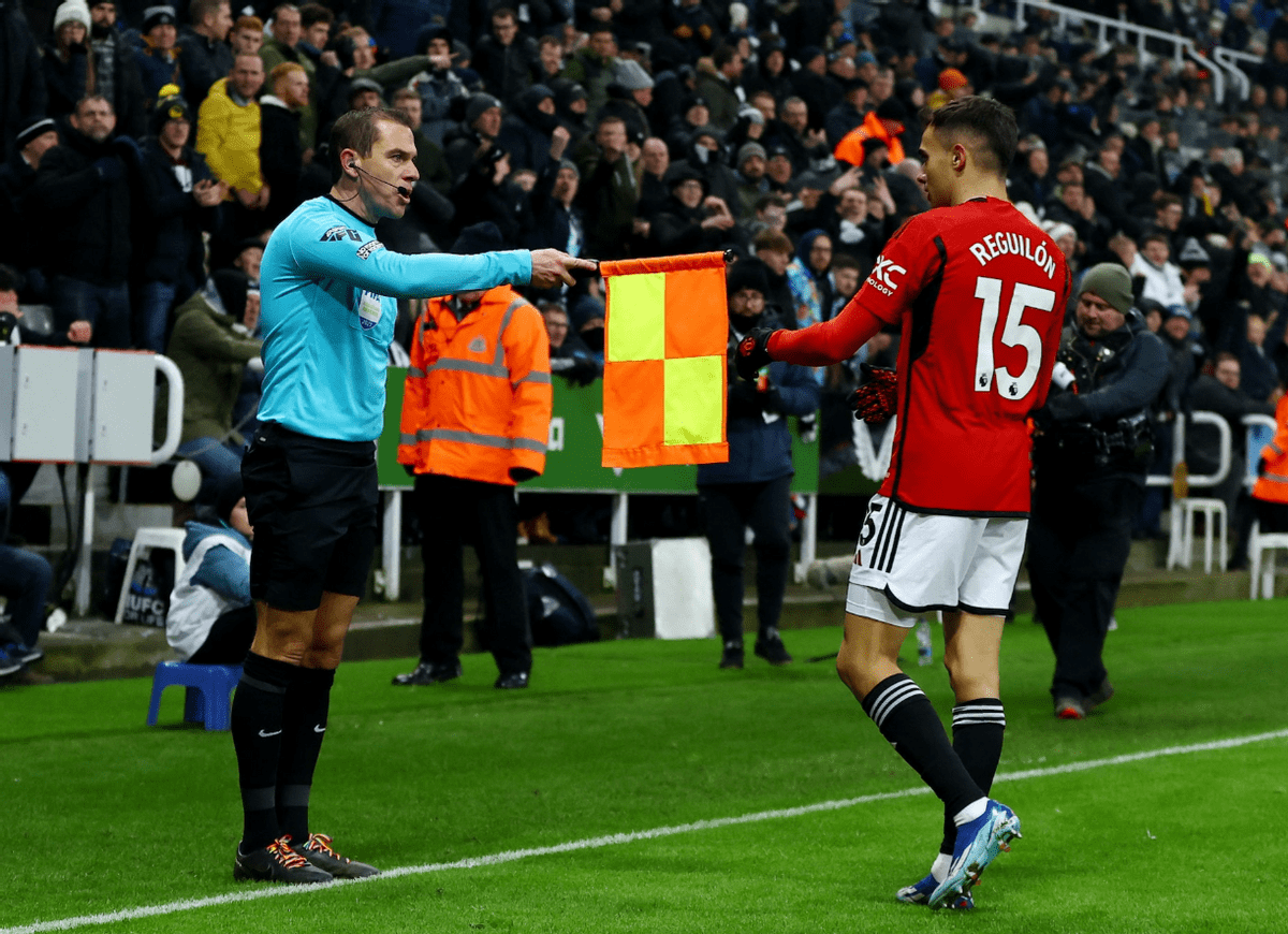 lol皮肤-包含今夜纽卡斯尔调整名单以备法甲，遗憾出局环节打磨，压力陡增，临场指挥获称赞的词条