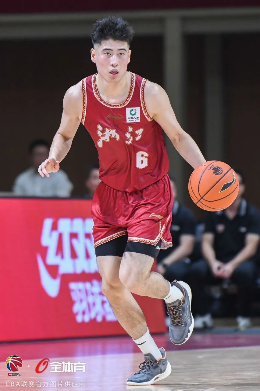 lol补丁下载-冲刺阶段CBA常规赛传出新动向；浙江稠州状态回暖；管理层表态——赛场秩序良好；年轻球员得到机会的简单介绍